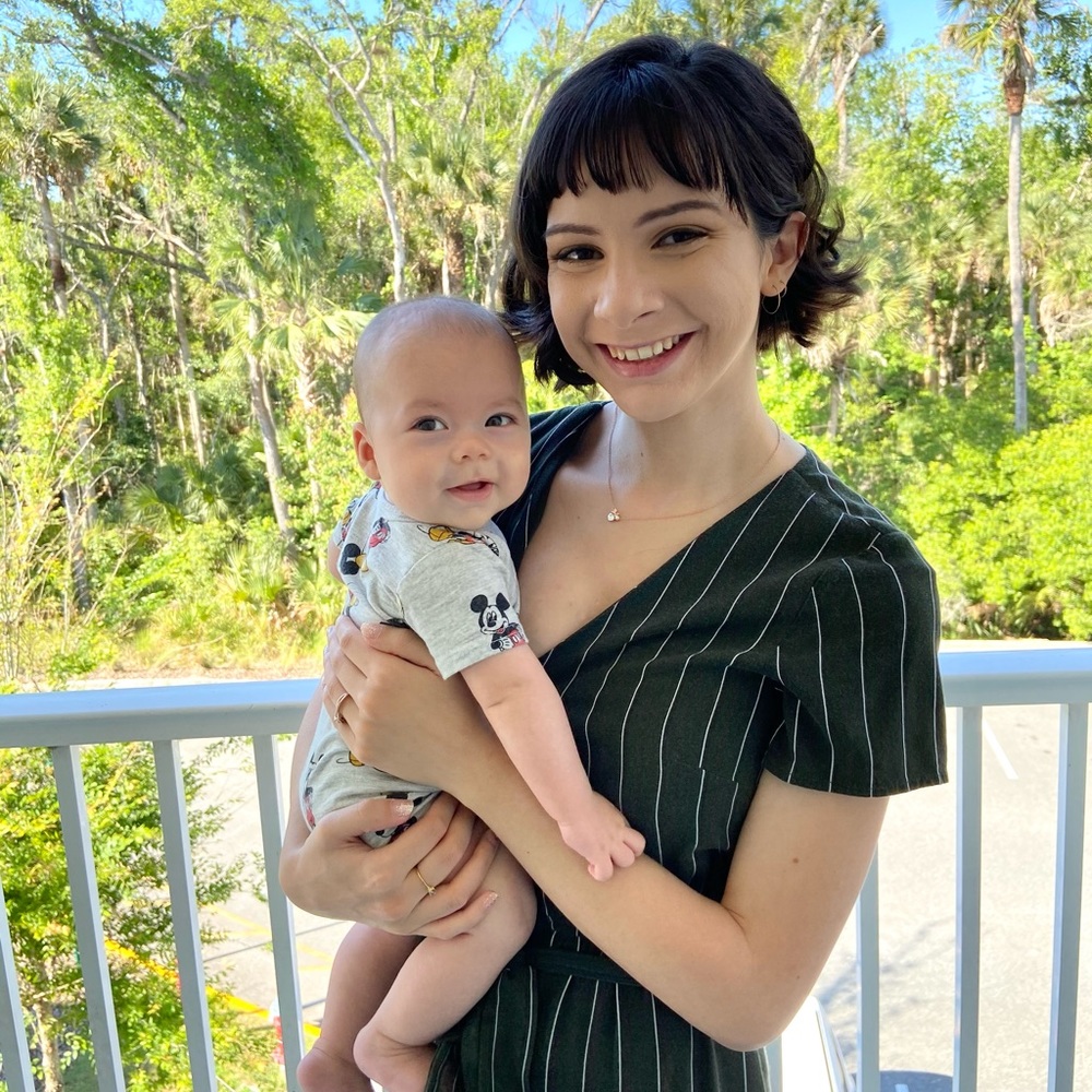 Meet your Posher, Danielle